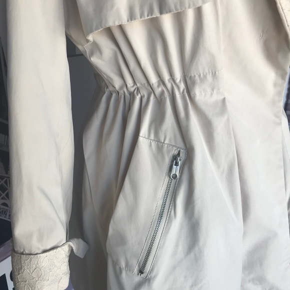 Sold - Picture 3 of 8